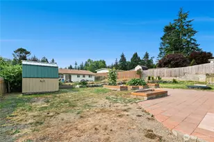 131 NW Clipper Dr, Oak Harbor, WA 98277 - Photo 24