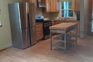 353 Wallace Way NE, Bainbridge Island, WA 98110 - Photo 2