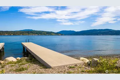 672 W Lake Sammamish Parkway NE, Bellevue, WA 98008 - Photo 1