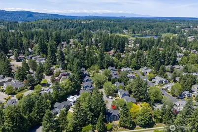 4180 244th Place SE, Sammamish, WA 98029 - Photo 36