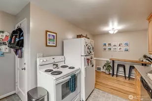 6041 5th Ave NW, Seattle, WA 98107 - Photo 8
