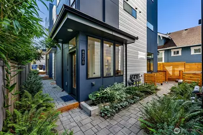 4308 Wallingford Avenue N #C, Seattle, WA 98103 - Photo 2