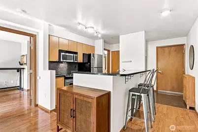 412 11th Avenue #303, Seattle, WA 98122 - Photo 10