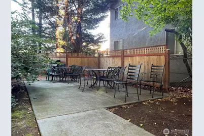 412 11th Avenue #303, Seattle, WA 98122 - Photo 22