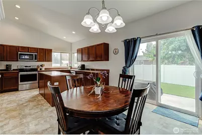 1474 Denny Place, Rock Island, WA 98850 - Photo 12