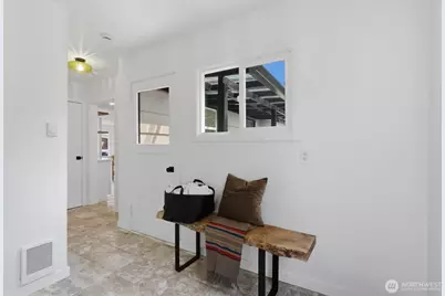 920 Maple Street, Edmonds, WA 98020 - Photo 32
