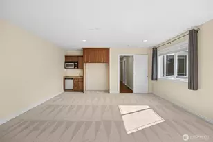 8821 SE 39th St, Mercer Island, WA 98040 - Photo 18