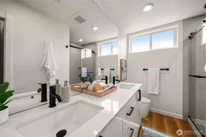 8316 Mary Avenue NW #C, Seattle, WA 98117 - Photo 12