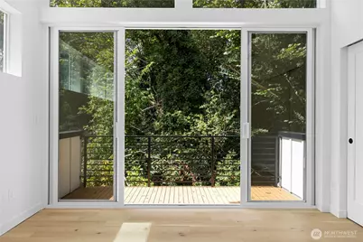 12013 36th Avenue NE, Seattle, WA 98125 - Photo 10