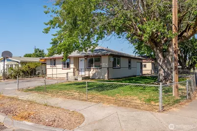 2104 W Spruce Street, Moses Lake, WA 98837 - Photo 2