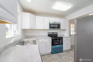 2104 W Spruce St, Moses Lake, WA 98837 - Photo 10