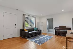 9007 Sand Point Way NE, Seattle, WA 98115 - Photo 16