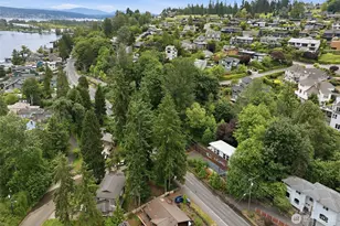 9007 Sand Point Way NE, Seattle, WA 98115 - Photo 4