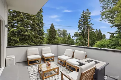 9007 Sand Point Way NE, Seattle, WA 98115 - Photo 20