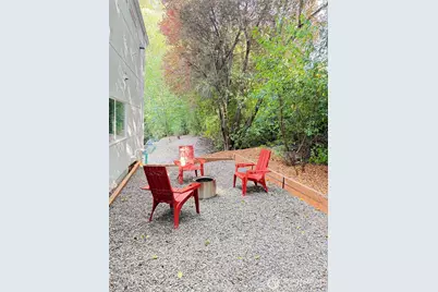 9007 Sand Point Way NE, Seattle, WA 98115 - Photo 34