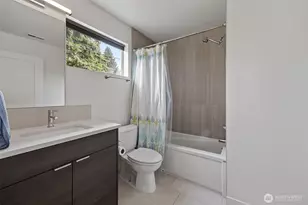 9007 Sand Point Way NE, Seattle, WA 98115 - Photo 14