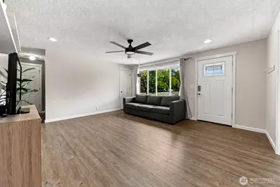 1008 13th Street SW, Puyallup, WA 98371 - Photo 4