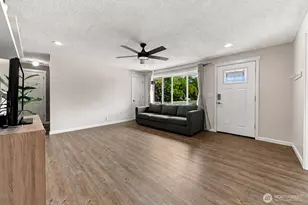 1008 13th St SW, Puyallup, WA 98371 - Photo 4