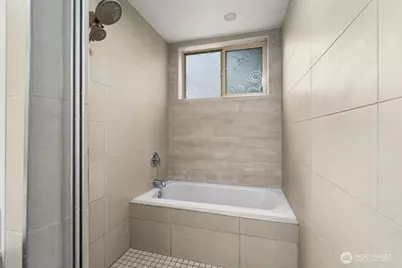 3818 B 23rd Avenue W, Seattle, WA 98199 - Photo 12