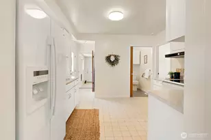 1704 22nd St, Bellingham, WA 98225 - Photo 10