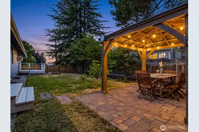 10404 NE 198th Street, Bothell, WA 98011 - Photo 36