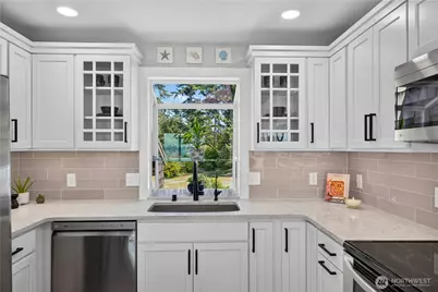 2285 W Beach Road #C, Oak Harbor, WA 98277 - Photo 12