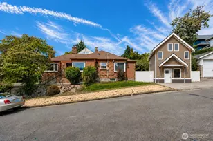 2016 30th Ave S, Seattle, WA 98144 - Photo 2