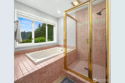 8826 E Meadow Lake Drive, Snohomish, WA 98290 - Photo 26