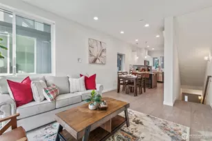 3410 15th Ave W, Seattle, WA 98119 - Photo 2