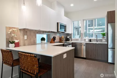 3410 15th Avenue W #B, Seattle, WA 98119 - Photo 8