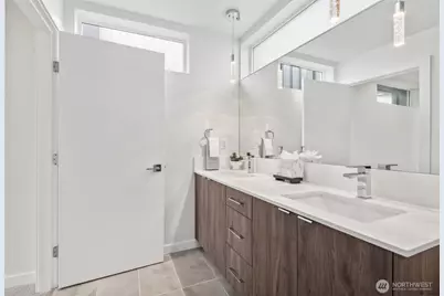 3410 15th Avenue W #B, Seattle, WA 98119 - Photo 16