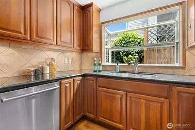 10141 NE 126th Street, Kirkland, WA 98034 - Photo 16