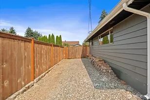 26324 SE 426th St, Enumclaw, WA 98022 - Photo 34