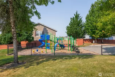 277 Edmonds Avenue SE, Renton, WA 98056 - Photo 36