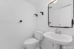 9121 NE 143rd Pl, Kirkland, WA 98034 - Photo 16