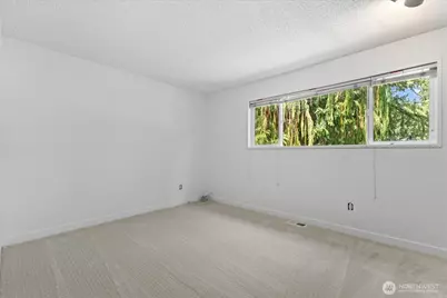 9121 NE 143rd Place, Kirkland, WA 98034 - Photo 18