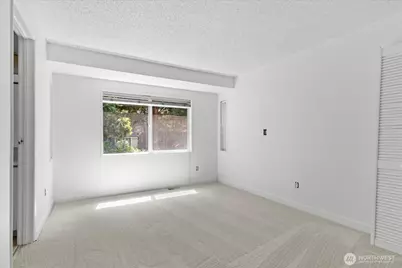 9121 NE 143rd Place, Kirkland, WA 98034 - Photo 20