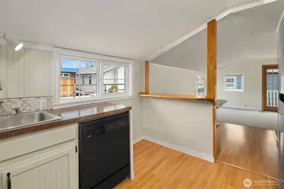 2818 Boyer Avenue E #8, Seattle, WA 98102 - Photo 10