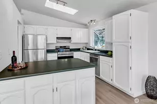 1648 209th Pl NE, Sammamish, WA 98074 - Photo 16