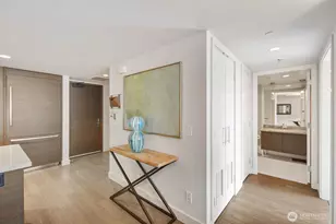 588 Bell St, Seattle, WA 98121 - Photo 8