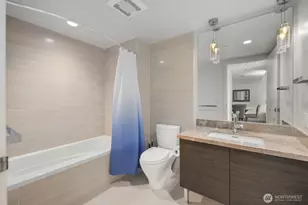 588 Bell St, Seattle, WA 98121 - Photo 12