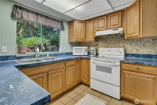 12012 SE 310th St, Auburn, WA 98092 - Photo 10
