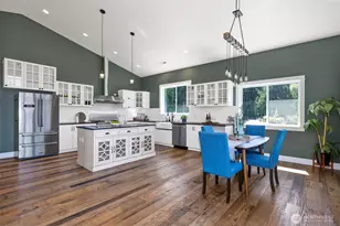 21325 Pugh Rd NE, Poulsbo, WA 98370 - Photo 12