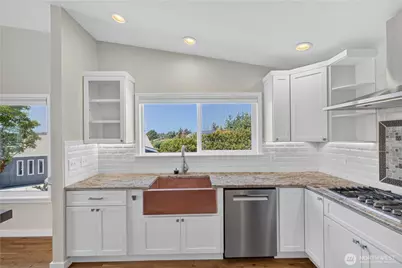 4808 Glasgow Way, Anacortes, WA 98221 - Photo 2