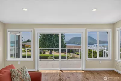 4808 Glasgow Way, Anacortes, WA 98221 - Photo 14