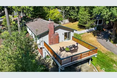 19310 37th Avenue NE, Lake Forest Park, WA 98155 - Photo 12