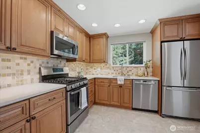 19310 37th Avenue NE, Lake Forest Park, WA 98155 - Photo 6