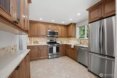19310 37th Avenue NE, Lake Forest Park, WA 98155 - Photo 8
