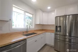 1936 NE Clemens St, Bremerton, WA 98310 - Photo 10
