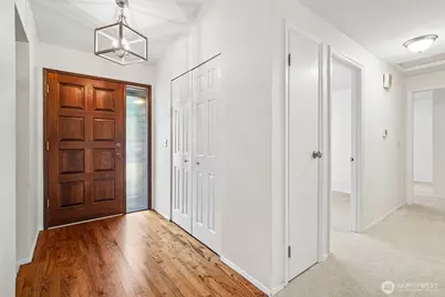 10403 NE 135th Place, Kirkland, WA 98034 - Photo 2